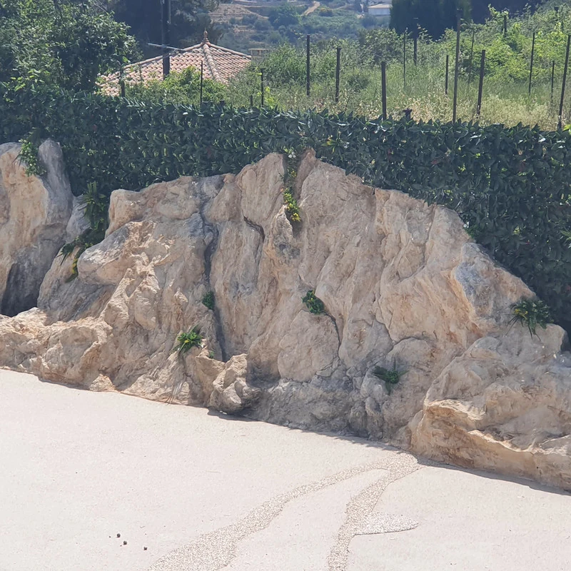 Cascade artificielle sur mesure rocher polyester extérieur