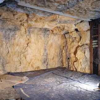 Fausse grotte décorative Airbnb